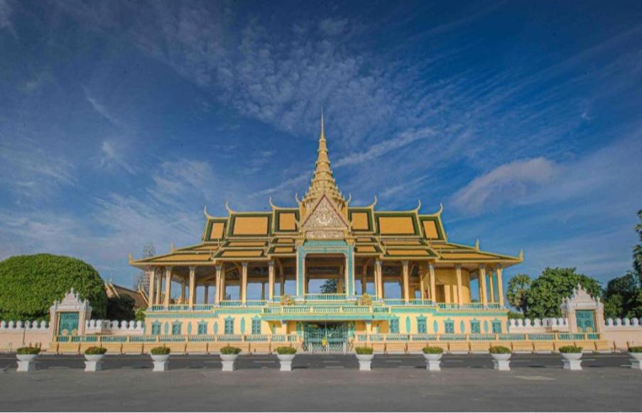 Soma Hotel Phnom Penh Exterior photo