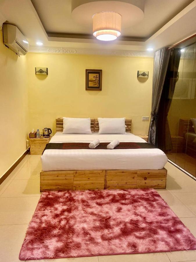 Soma Hotel Phnom Penh Exterior photo