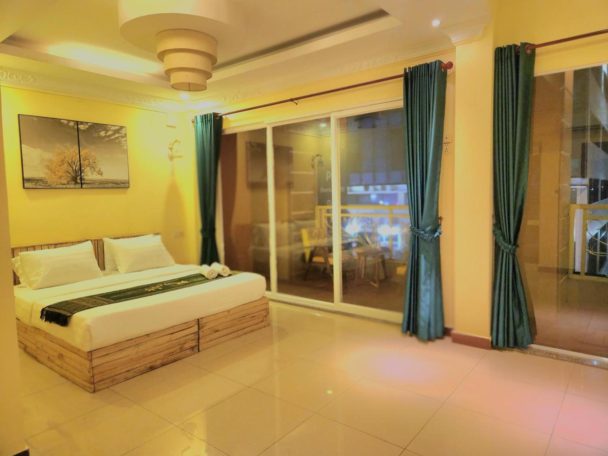 Soma Hotel Phnom Penh Exterior photo
